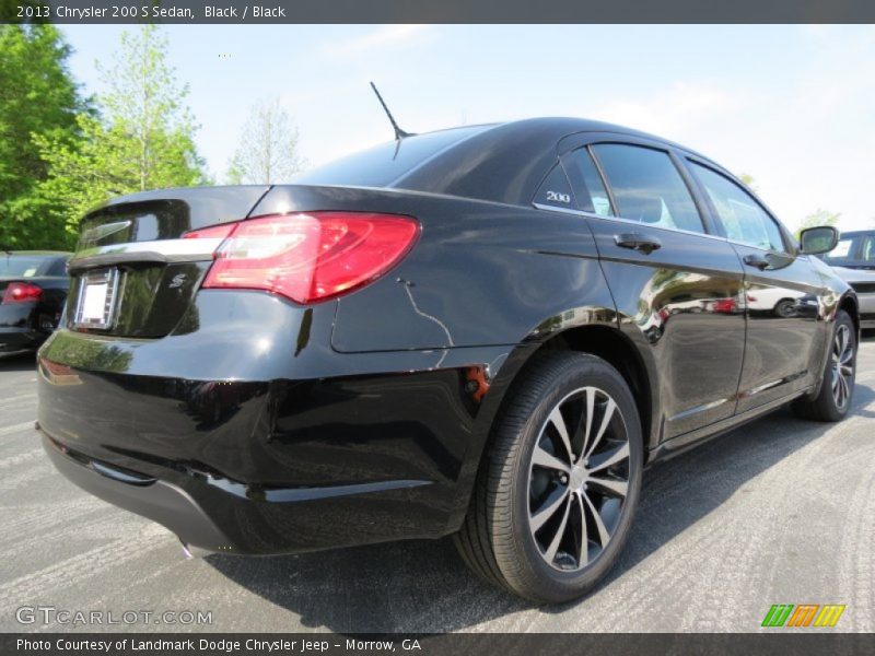 Black / Black 2013 Chrysler 200 S Sedan