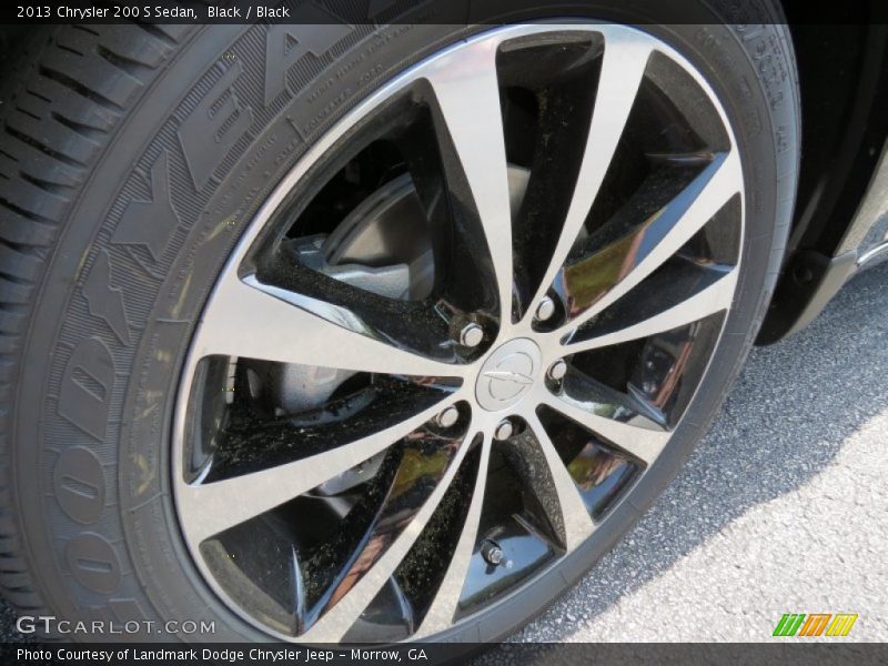 Black / Black 2013 Chrysler 200 S Sedan
