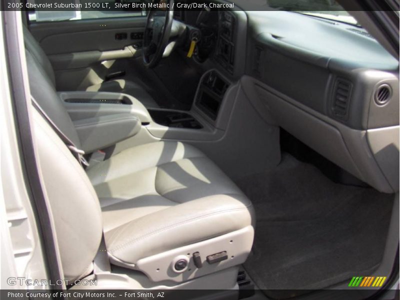 Silver Birch Metallic / Gray/Dark Charcoal 2005 Chevrolet Suburban 1500 LT