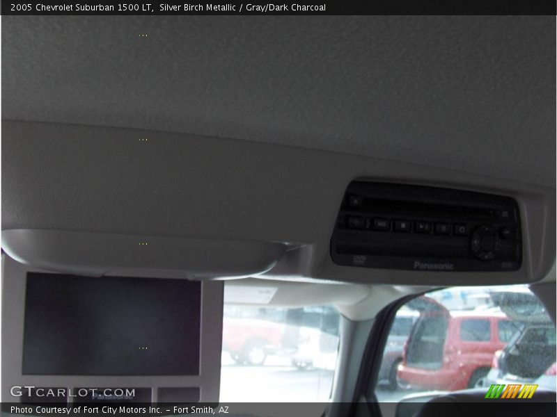 Silver Birch Metallic / Gray/Dark Charcoal 2005 Chevrolet Suburban 1500 LT