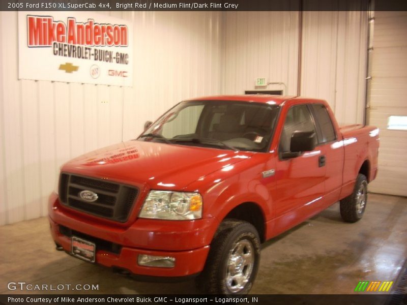 Bright Red / Medium Flint/Dark Flint Grey 2005 Ford F150 XL SuperCab 4x4