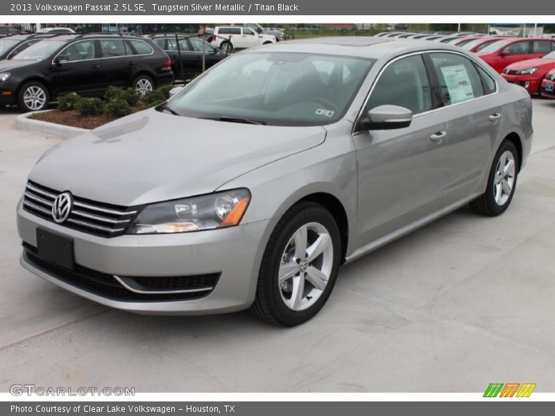 Tungsten Silver Metallic / Titan Black 2013 Volkswagen Passat 2.5L SE