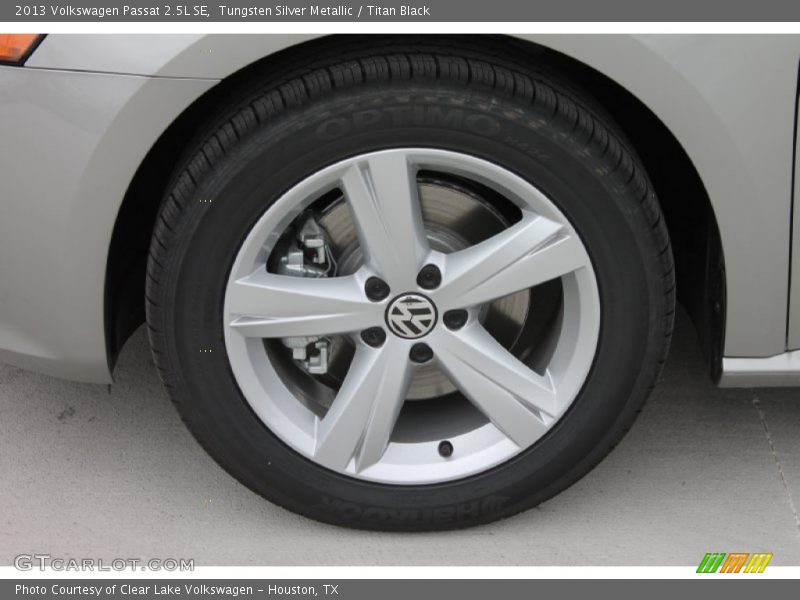 Tungsten Silver Metallic / Titan Black 2013 Volkswagen Passat 2.5L SE
