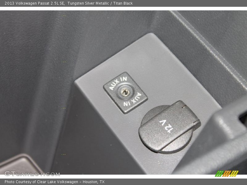 Tungsten Silver Metallic / Titan Black 2013 Volkswagen Passat 2.5L SE