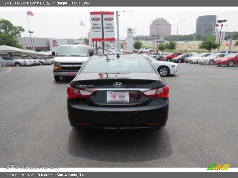 Midnight Black / Gray 2013 Hyundai Sonata GLS