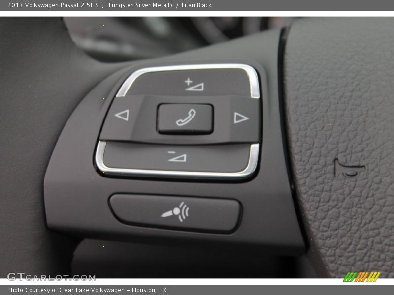 Tungsten Silver Metallic / Titan Black 2013 Volkswagen Passat 2.5L SE