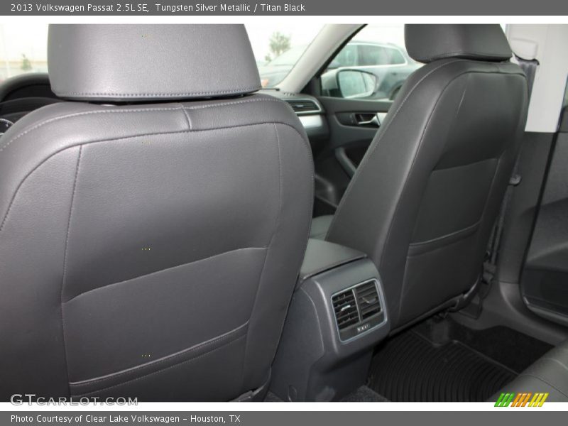 Tungsten Silver Metallic / Titan Black 2013 Volkswagen Passat 2.5L SE