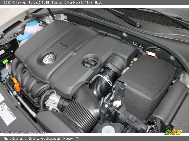 Tungsten Silver Metallic / Titan Black 2013 Volkswagen Passat 2.5L SE