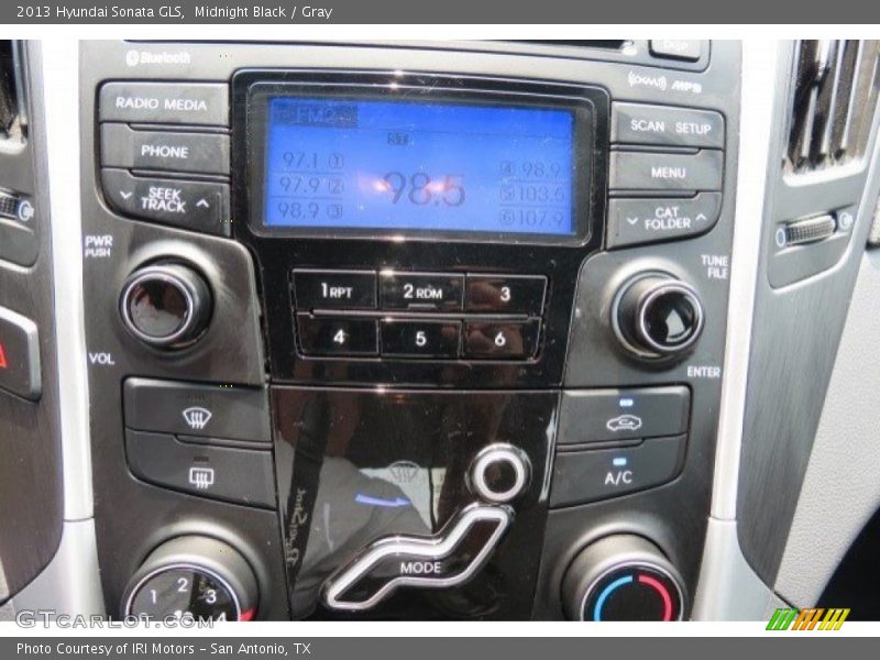 Midnight Black / Gray 2013 Hyundai Sonata GLS