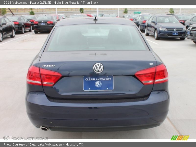Night Blue Metallic / Titan Black 2013 Volkswagen Passat 2.5L SE