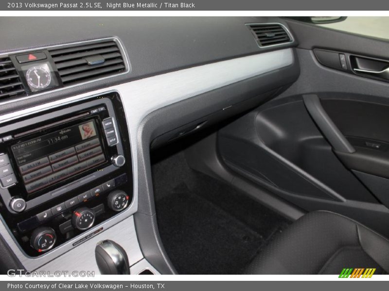 Night Blue Metallic / Titan Black 2013 Volkswagen Passat 2.5L SE