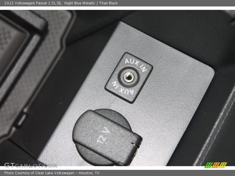 Night Blue Metallic / Titan Black 2013 Volkswagen Passat 2.5L SE