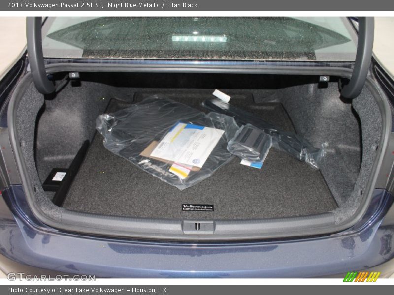 Night Blue Metallic / Titan Black 2013 Volkswagen Passat 2.5L SE