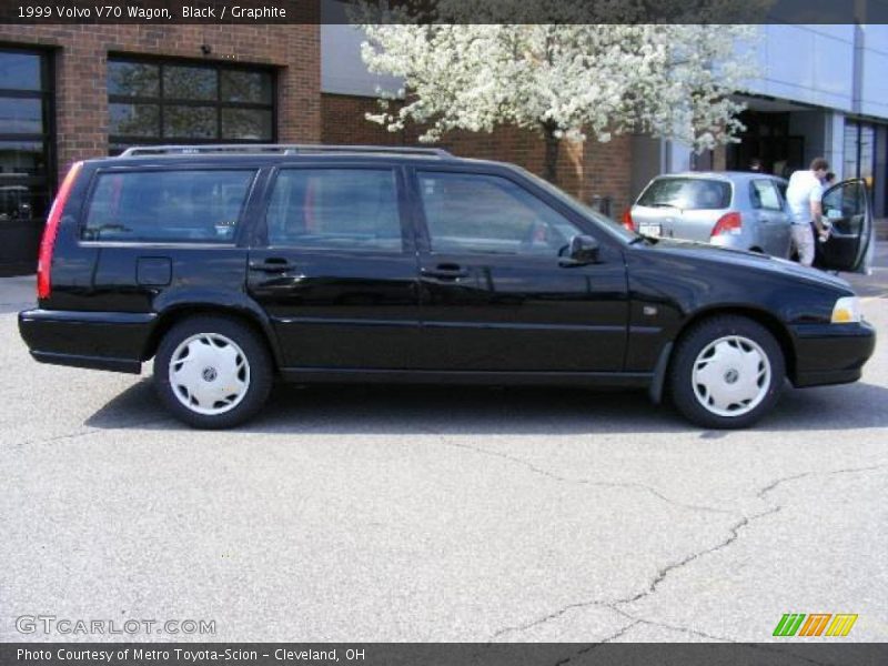 Black / Graphite 1999 Volvo V70 Wagon