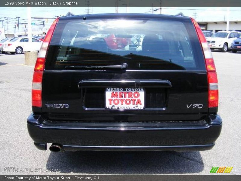 Black / Graphite 1999 Volvo V70 Wagon