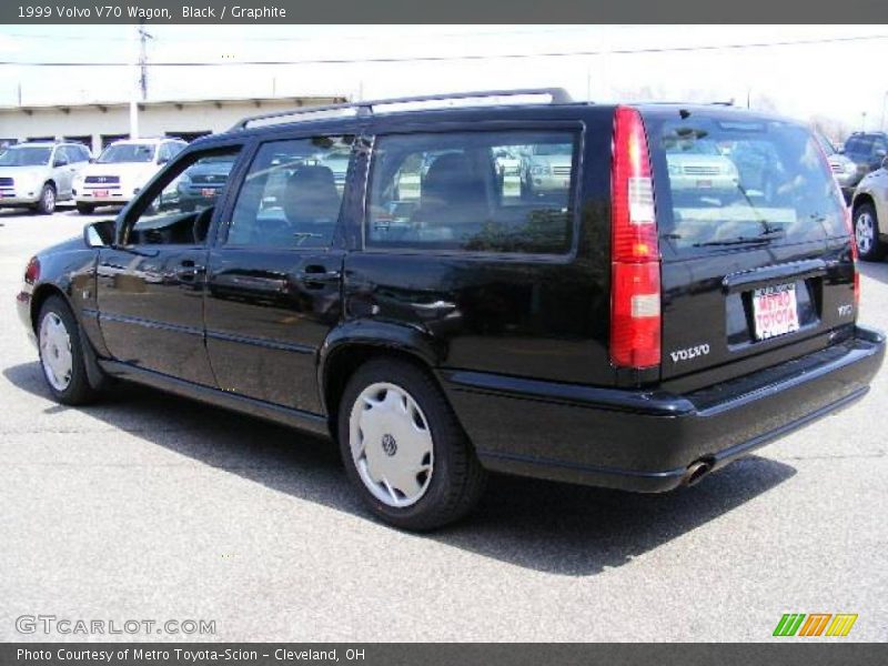 Black / Graphite 1999 Volvo V70 Wagon
