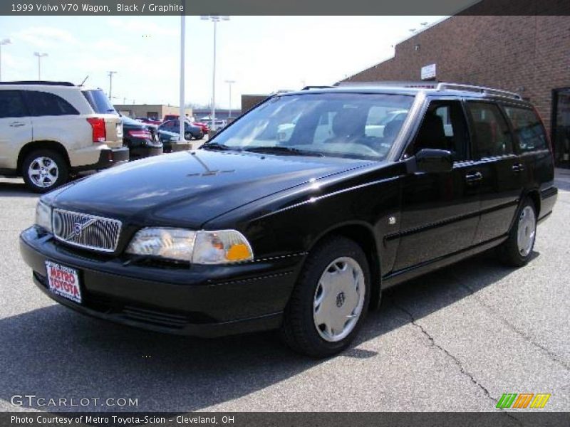 Black / Graphite 1999 Volvo V70 Wagon