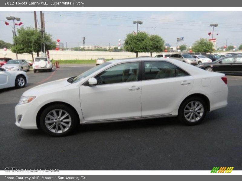 Super White / Ivory 2012 Toyota Camry XLE