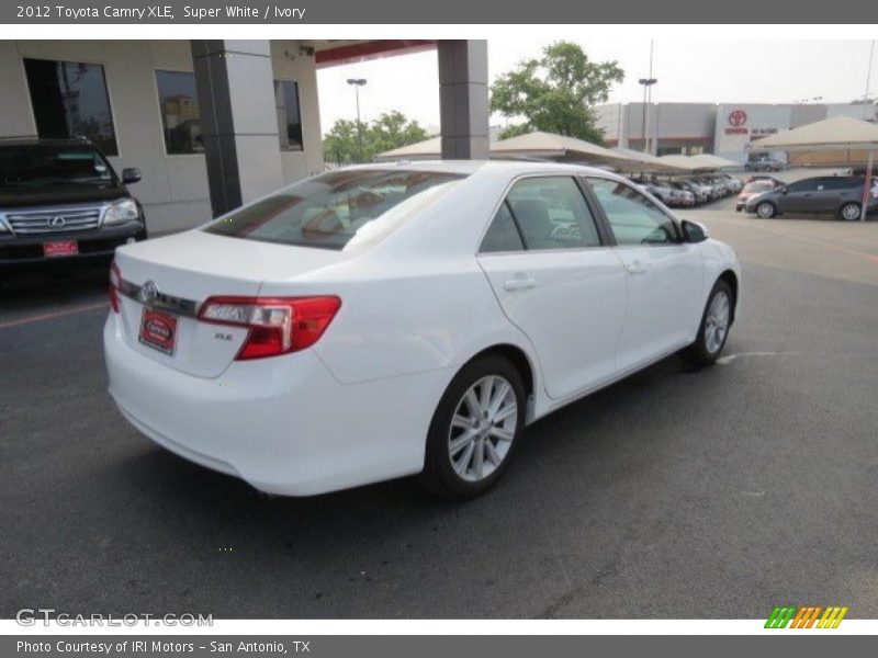 Super White / Ivory 2012 Toyota Camry XLE