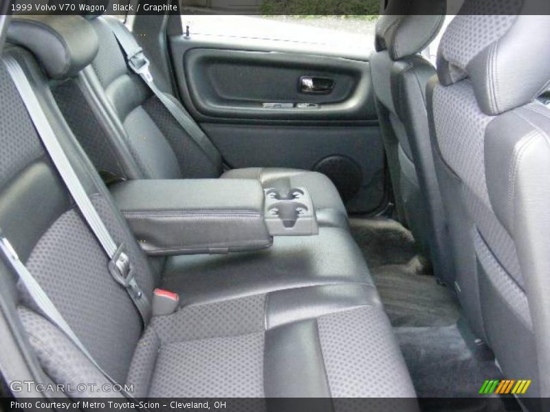Black / Graphite 1999 Volvo V70 Wagon