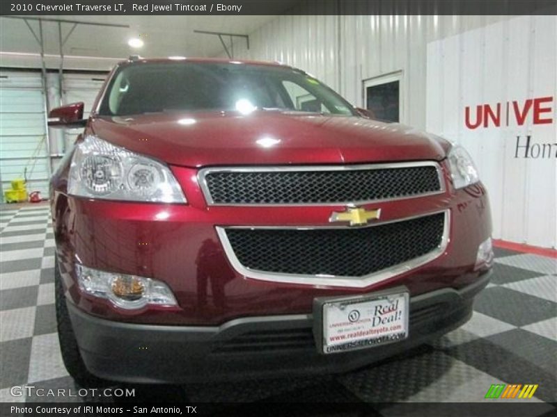 Red Jewel Tintcoat / Ebony 2010 Chevrolet Traverse LT