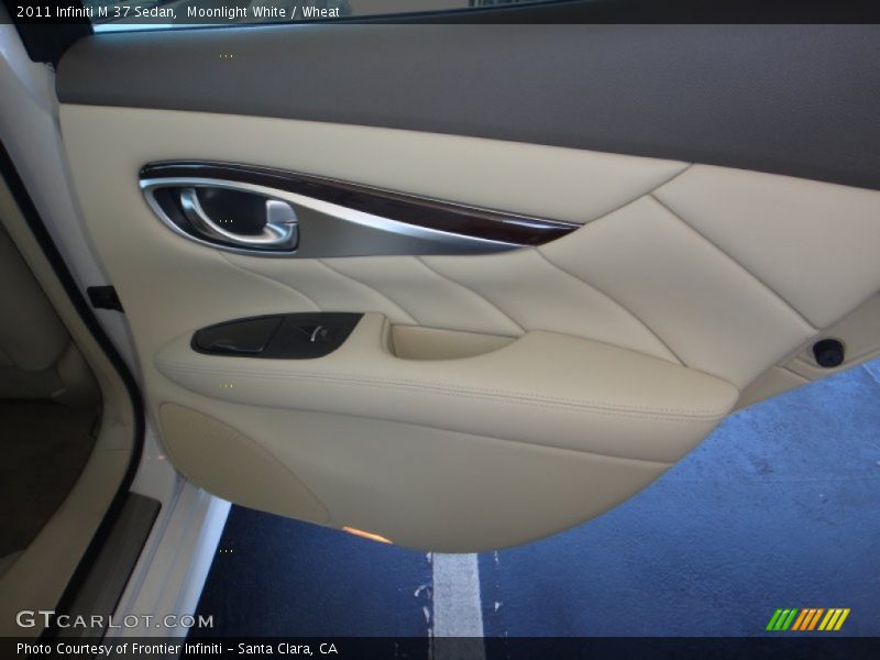 Moonlight White / Wheat 2011 Infiniti M 37 Sedan
