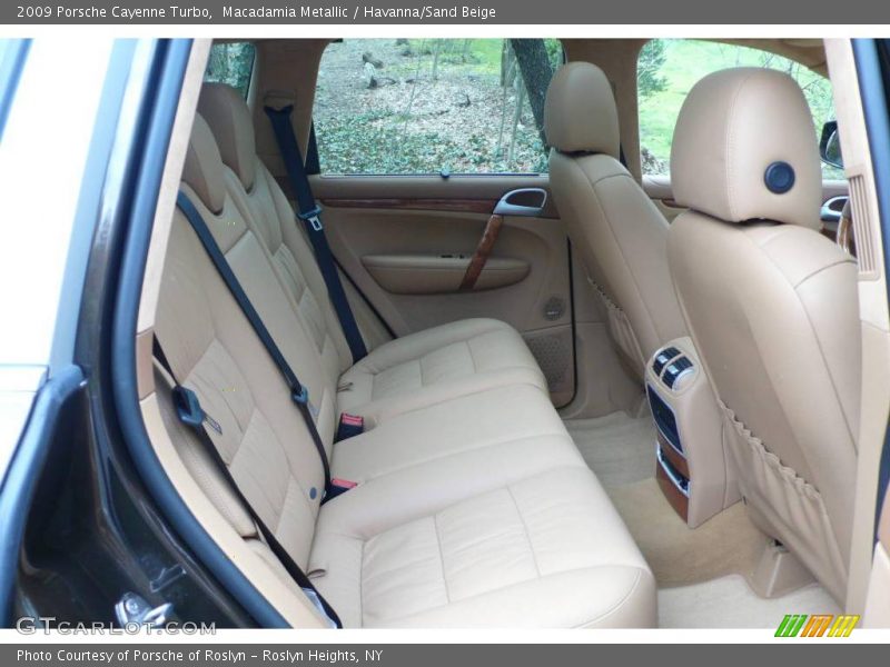 Macadamia Metallic / Havanna/Sand Beige 2009 Porsche Cayenne Turbo