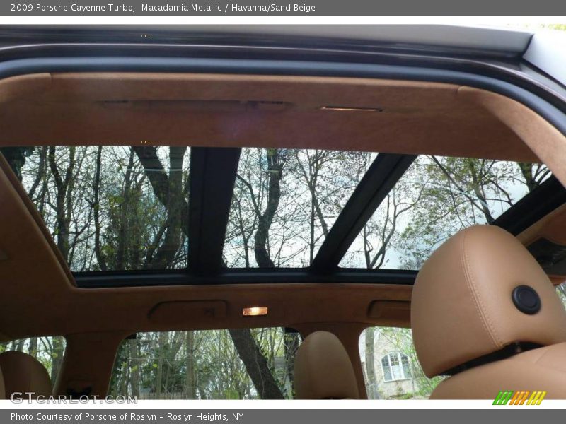 Macadamia Metallic / Havanna/Sand Beige 2009 Porsche Cayenne Turbo