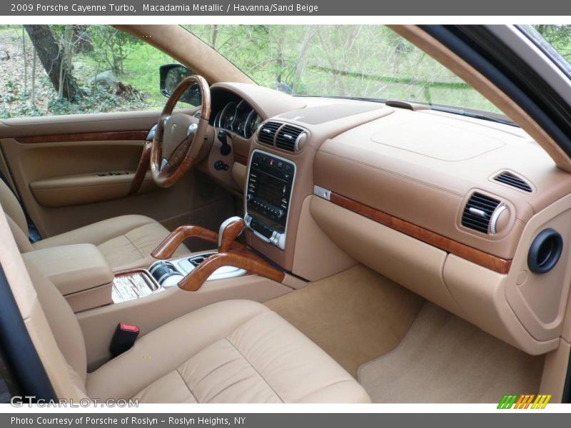 Macadamia Metallic / Havanna/Sand Beige 2009 Porsche Cayenne Turbo