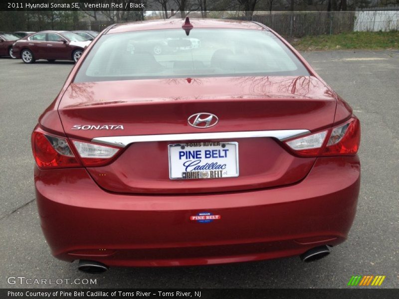 Venetian Red / Black 2011 Hyundai Sonata SE