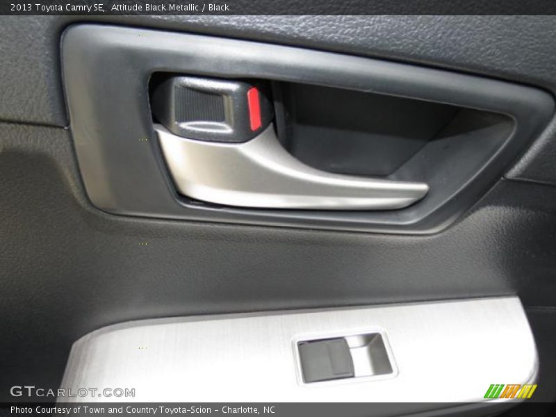Attitude Black Metallic / Black 2013 Toyota Camry SE