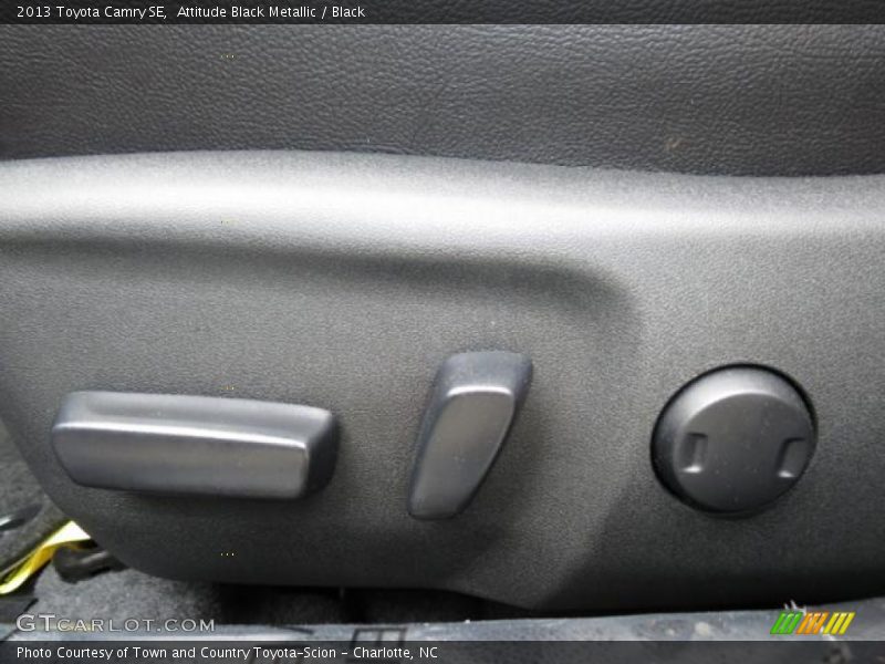Attitude Black Metallic / Black 2013 Toyota Camry SE