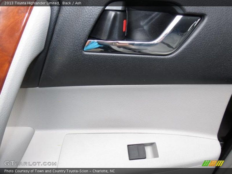 Black / Ash 2013 Toyota Highlander Limited