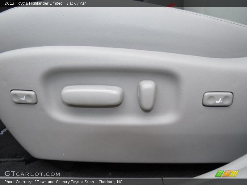 Black / Ash 2013 Toyota Highlander Limited