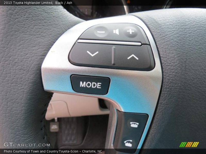 Black / Ash 2013 Toyota Highlander Limited