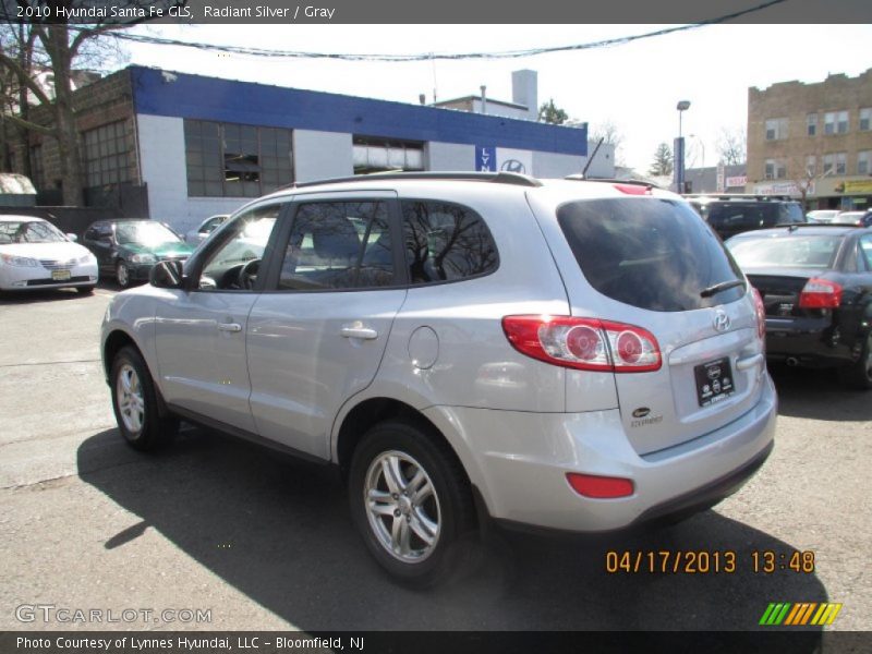 Radiant Silver / Gray 2010 Hyundai Santa Fe GLS