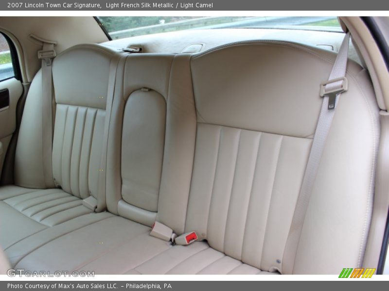 Rear Seat of 2007 Town Car Signature