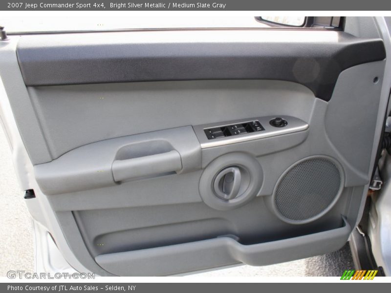 Bright Silver Metallic / Medium Slate Gray 2007 Jeep Commander Sport 4x4