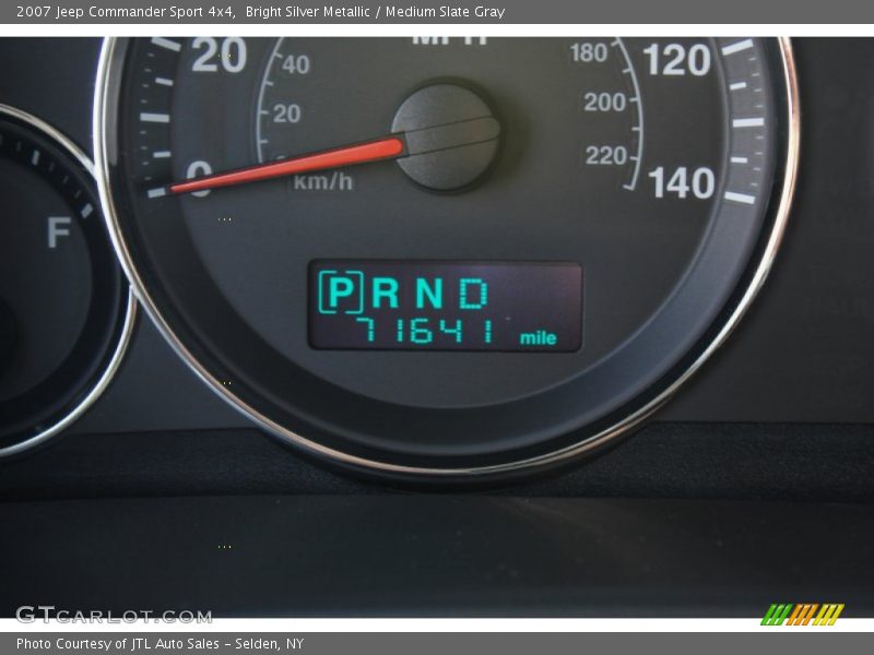 Bright Silver Metallic / Medium Slate Gray 2007 Jeep Commander Sport 4x4