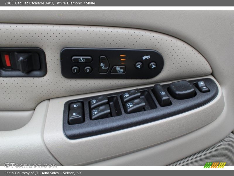 Controls of 2005 Escalade AWD