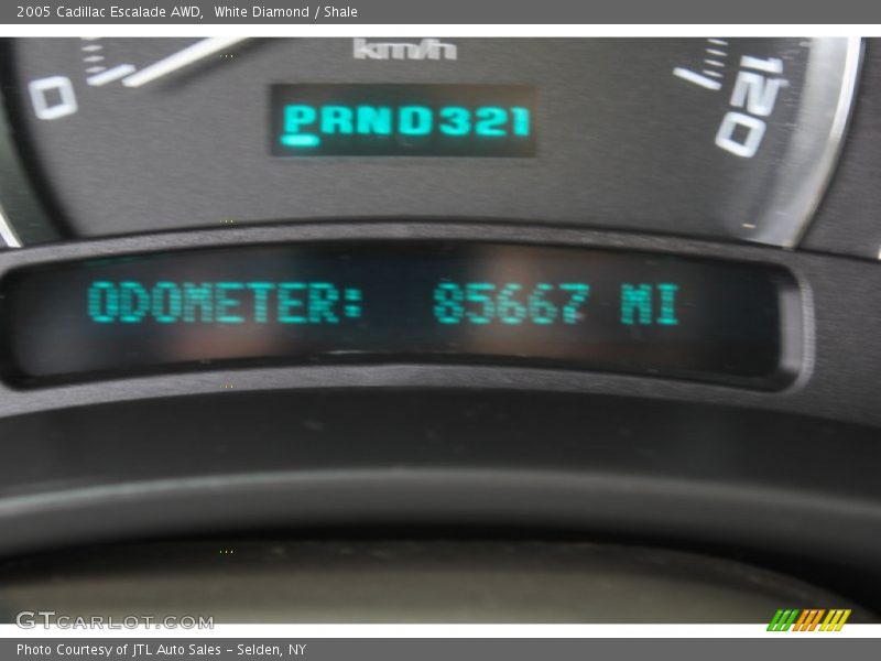 White Diamond / Shale 2005 Cadillac Escalade AWD