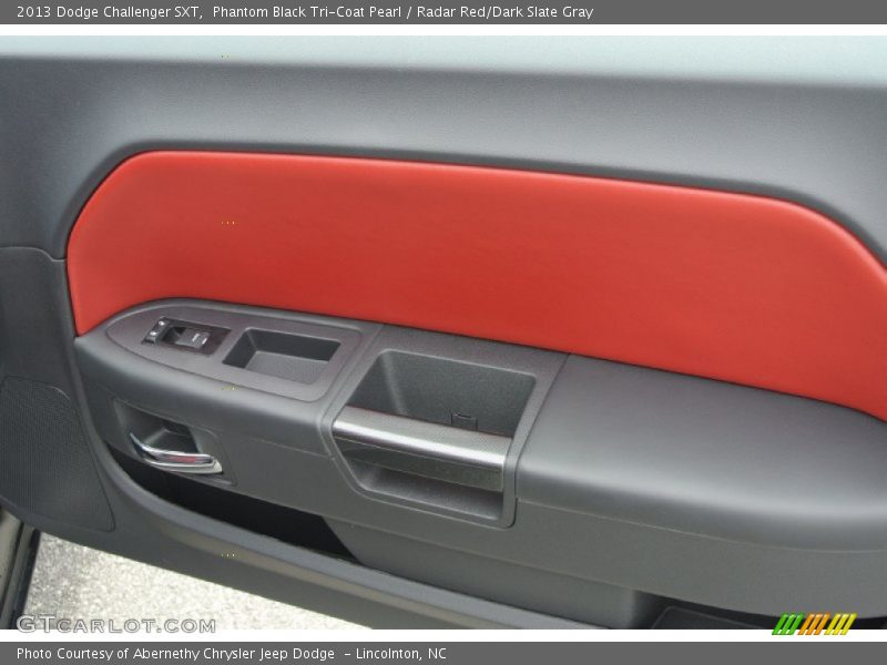 Phantom Black Tri-Coat Pearl / Radar Red/Dark Slate Gray 2013 Dodge Challenger SXT