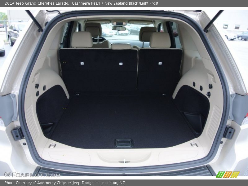 Cashmere Pearl / New Zealand Black/Light Frost 2014 Jeep Grand Cherokee Laredo