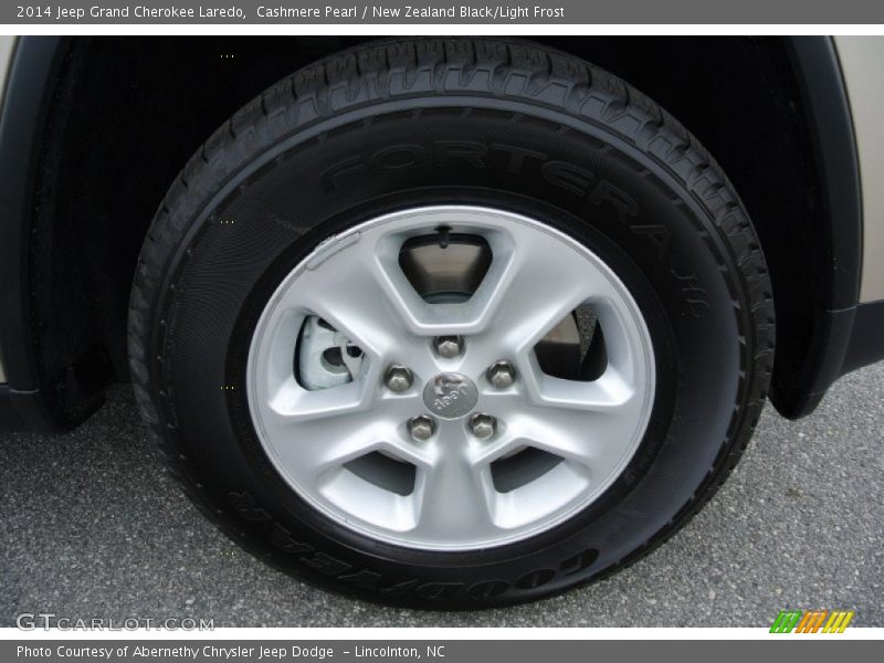 Cashmere Pearl / New Zealand Black/Light Frost 2014 Jeep Grand Cherokee Laredo