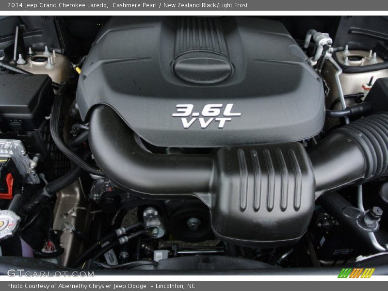 Cashmere Pearl / New Zealand Black/Light Frost 2014 Jeep Grand Cherokee Laredo