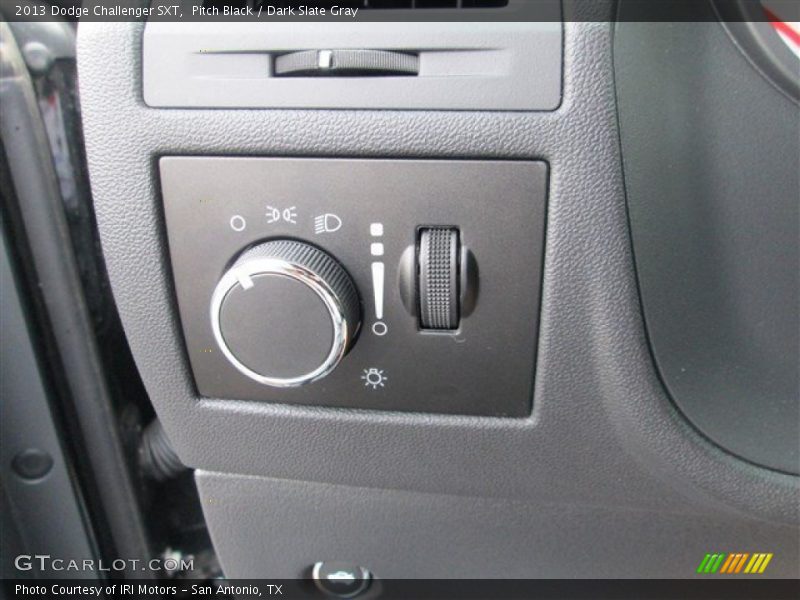 Pitch Black / Dark Slate Gray 2013 Dodge Challenger SXT