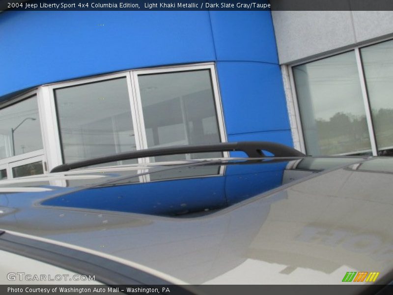 Light Khaki Metallic / Dark Slate Gray/Taupe 2004 Jeep Liberty Sport 4x4 Columbia Edition