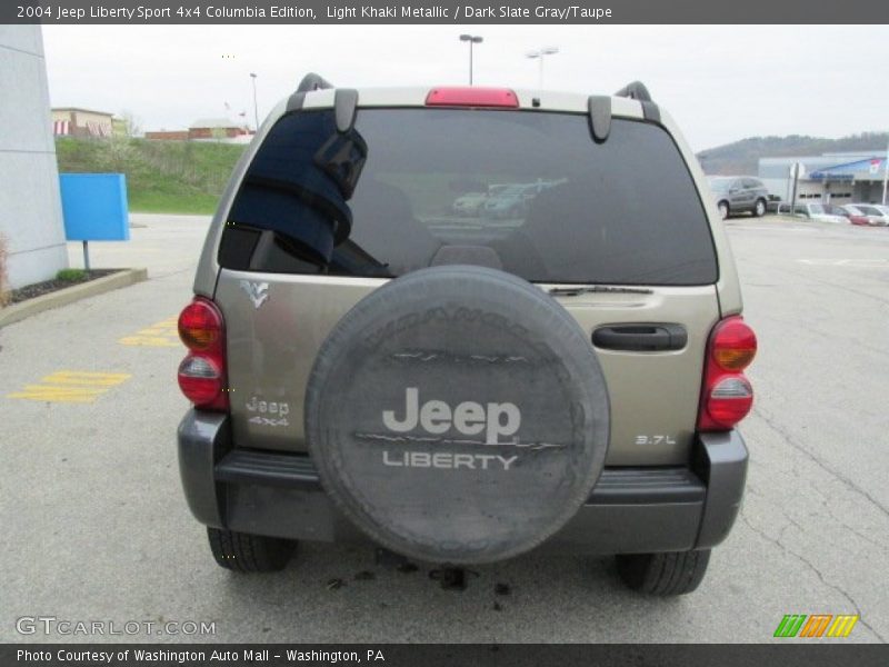 Light Khaki Metallic / Dark Slate Gray/Taupe 2004 Jeep Liberty Sport 4x4 Columbia Edition