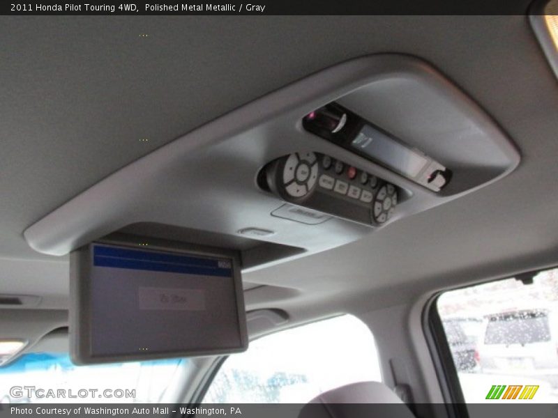 Polished Metal Metallic / Gray 2011 Honda Pilot Touring 4WD