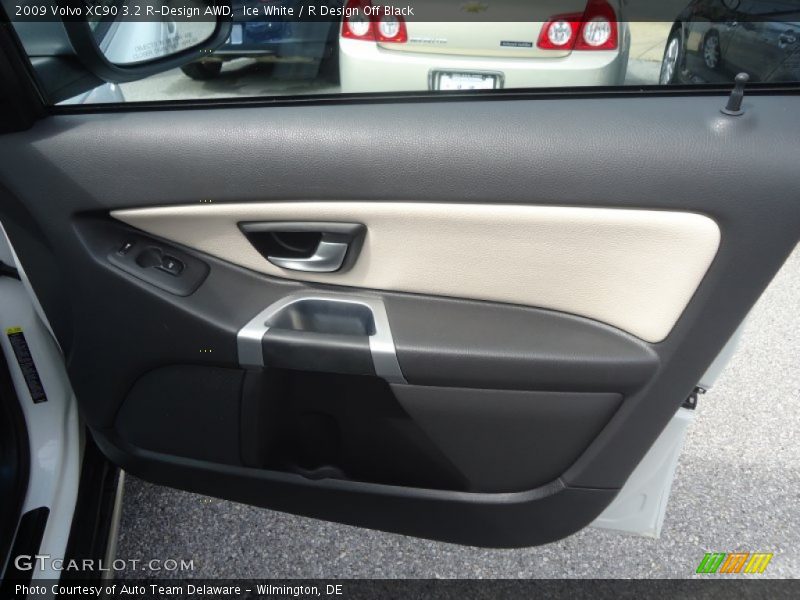 Door Panel of 2009 XC90 3.2 R-Design AWD